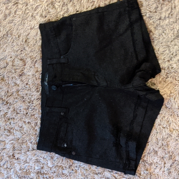 KanCan Black Slightly Distressed Denim Short - Picture 1 of 2